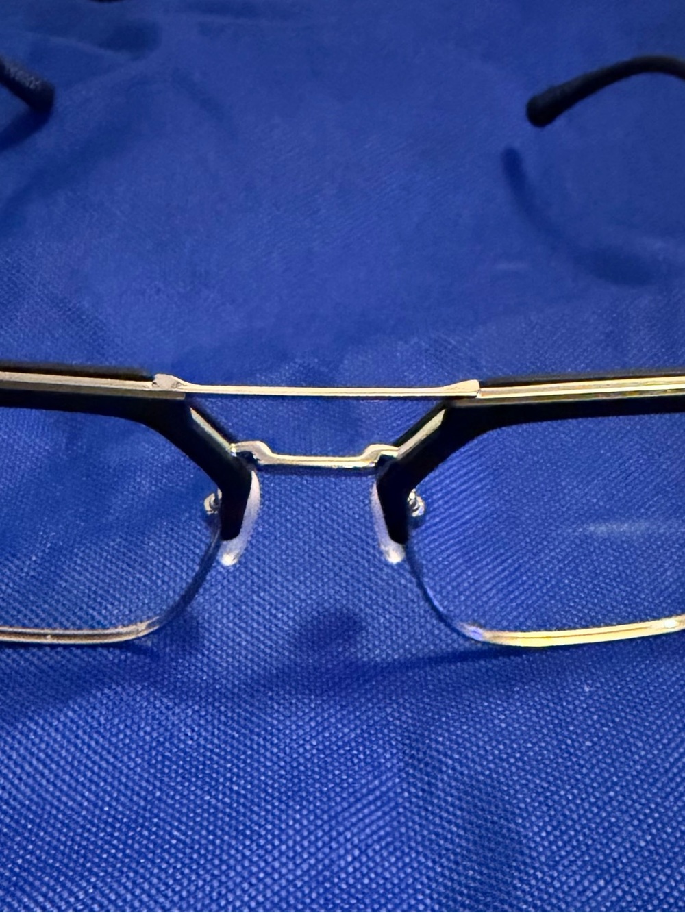 Men's Gold Metal Rim Glasses - Classic Bridge Design